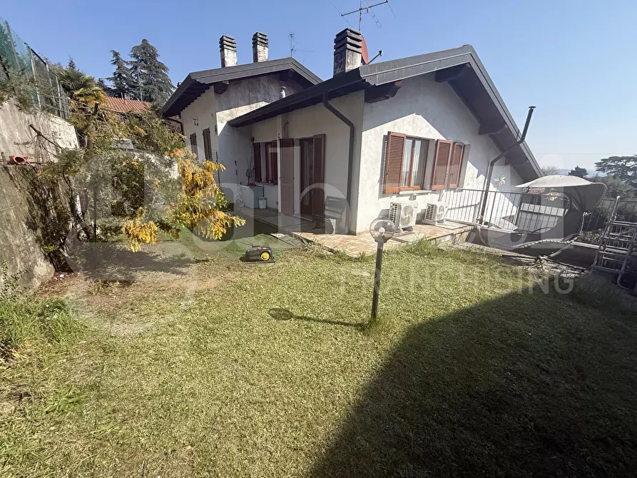Immagine 6 di Villa in vendita  in Via Como, SNC a Albavilla