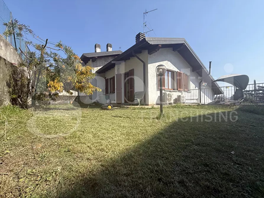 Immagine 5 di Villa in vendita  in Via Como, SNC a Albavilla
