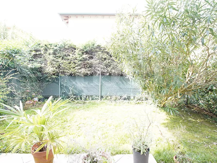 Immagine 1 di Appartamento in vendita  in Viale Garibaldi, . a Venezia