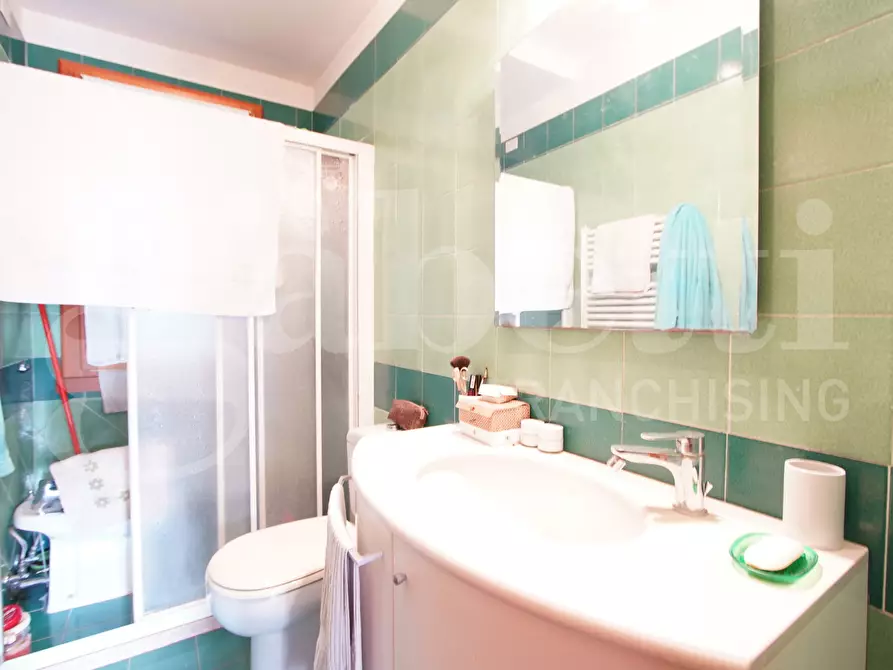 Immagine 15 di Appartamento in vendita  in Viale Garibaldi, . a Venezia