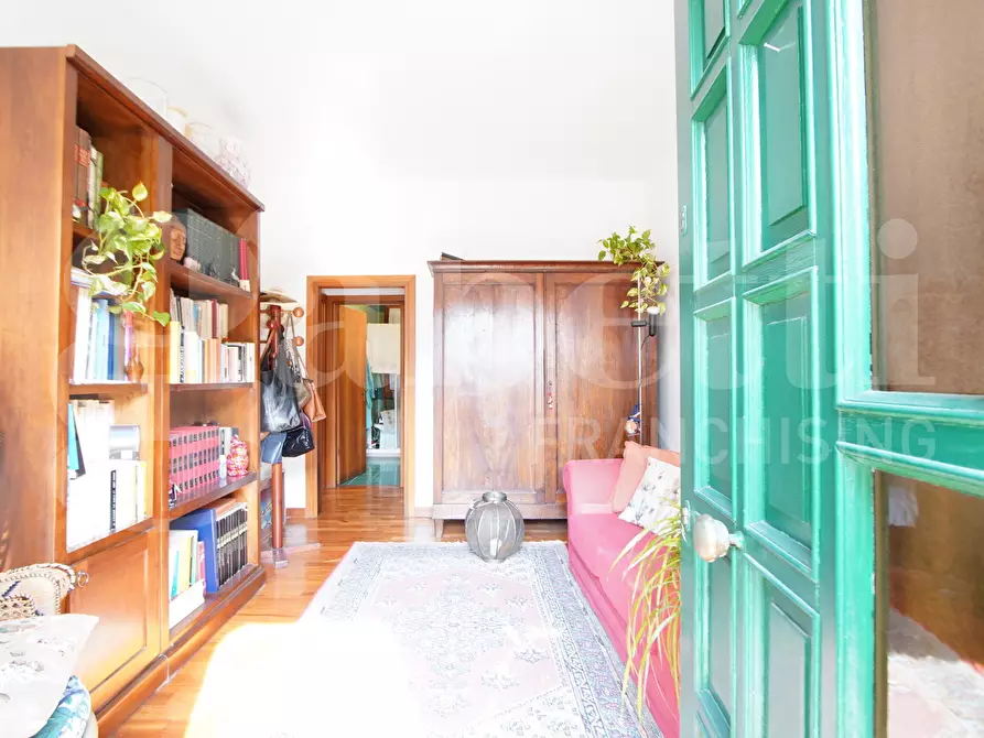 Immagine 2 di Appartamento in vendita  in Viale Garibaldi, . a Venezia