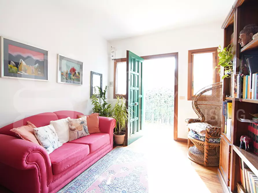 Immagine 3 di Appartamento in vendita  in Viale Garibaldi, . a Venezia