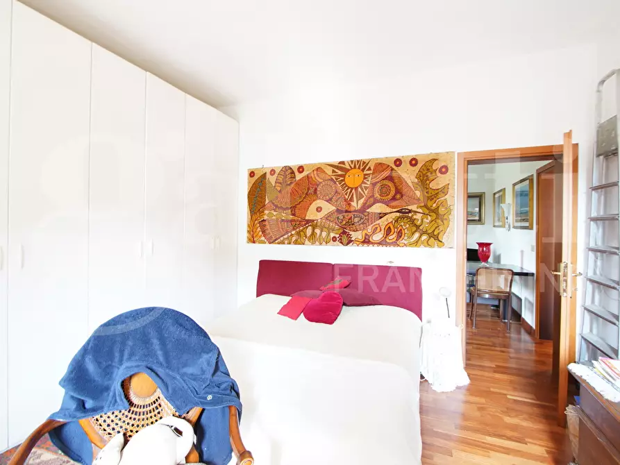 Immagine 9 di Appartamento in vendita  in Viale Garibaldi, . a Venezia