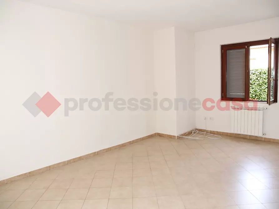 Immagine 11 di Appartamento in vendita  in Via Arbustella, 0 a Vitulazio