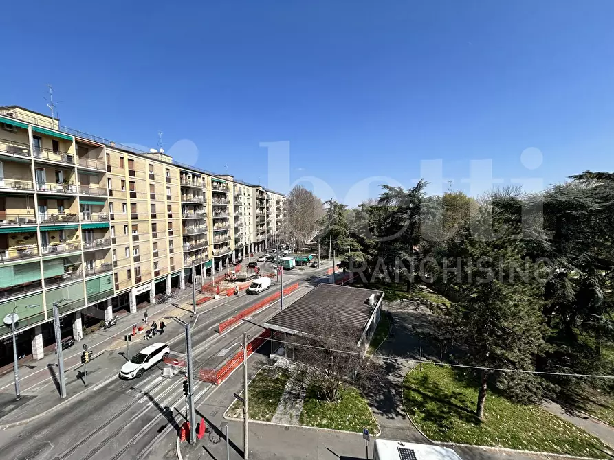 Immagine 10 di Appartamento in vendita  in Via Filippo Beroaldo, 1 a Bologna