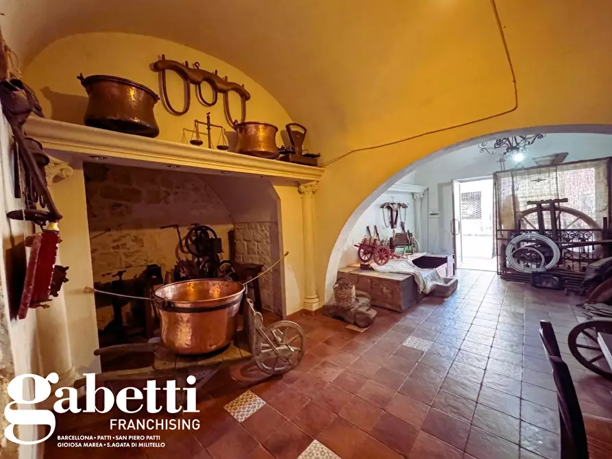 Immagine 1 di Attività commerciale in vendita  in Via MEDICI, 399 a Sant'agata Di Militello