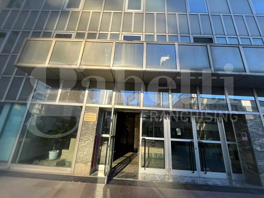 Immagine 14 di Ufficio in vendita  in Via Giovanni Porzio a Napoli