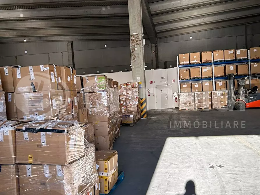 Immagine 4 di Capannone industriale in vendita  in Via della Corona Boreale a Fiumicino