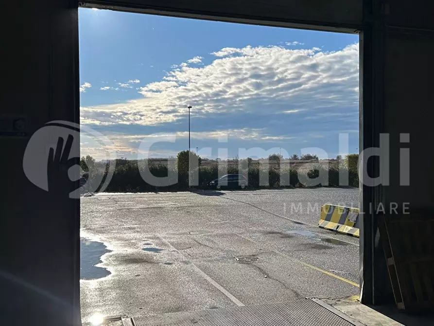 Immagine 5 di Capannone industriale in vendita  in Via della Corona Boreale a Fiumicino