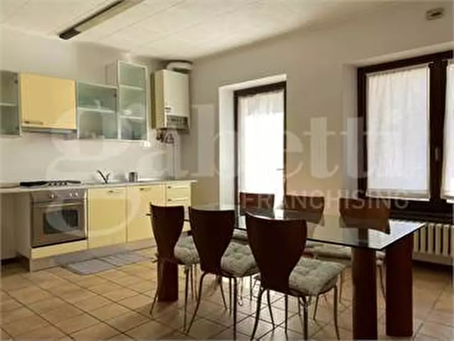 Immagine 1 di Appartamento in vendita  in Piazza pio xxi, snc a Barni