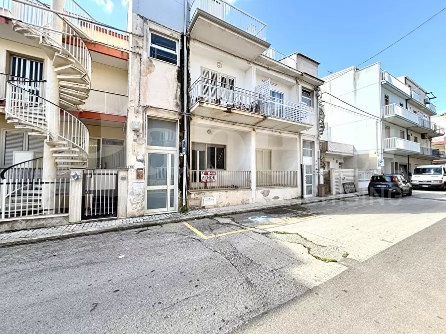 Immagine 14 di Appartamento in vendita  in Via Giulio Verne, 68 a Ragusa