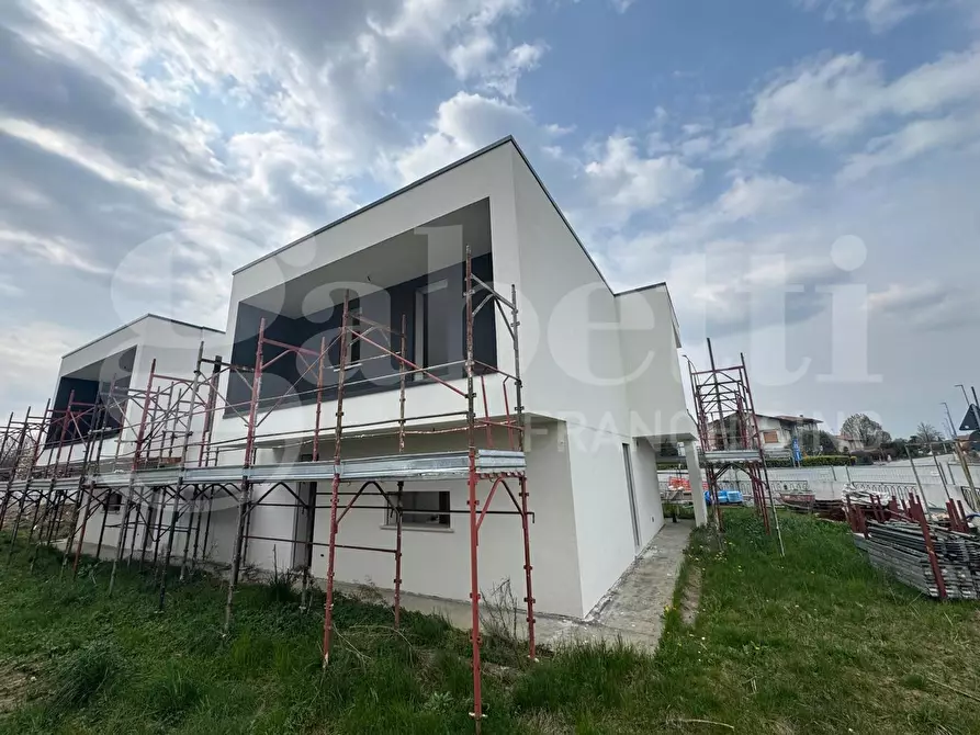 Immagine 3 di Casa bifamiliare in vendita  in Via CAMPOLONGO, SNC a Castelfranco Veneto