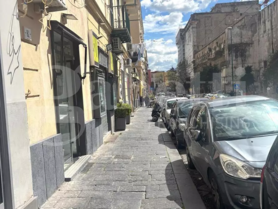 Immagine 4 di Negozio in vendita  in Via bernardo tanucci a Napoli