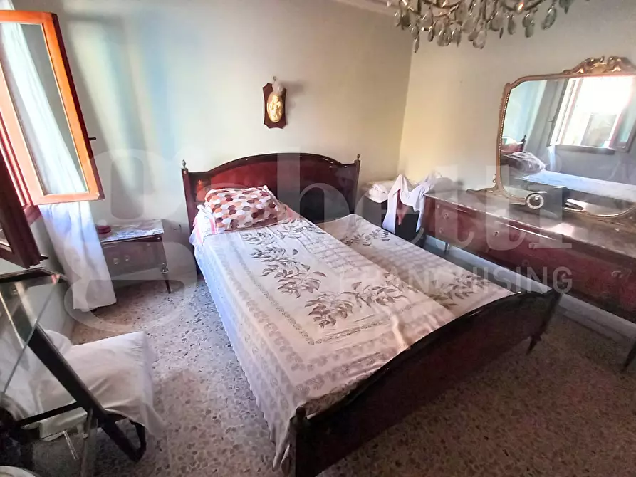 Immagine 8 di Casa indipendente in vendita  in Via CHIOGGIA - FONDAMENTA CANAL LOMBARDO a Chioggia