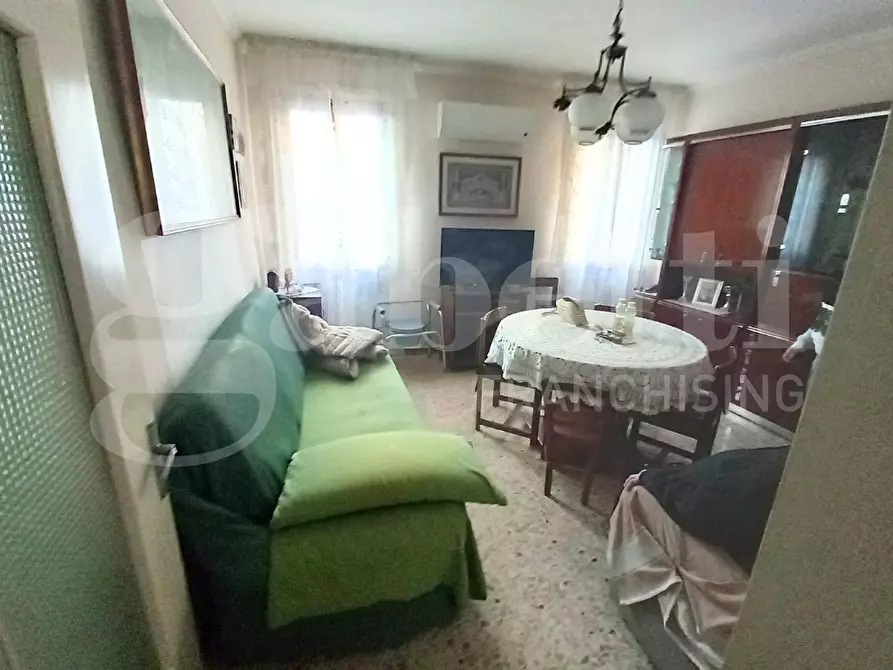 Immagine 4 di Casa indipendente in vendita  in Via CHIOGGIA - FONDAMENTA CANAL LOMBARDO a Chioggia