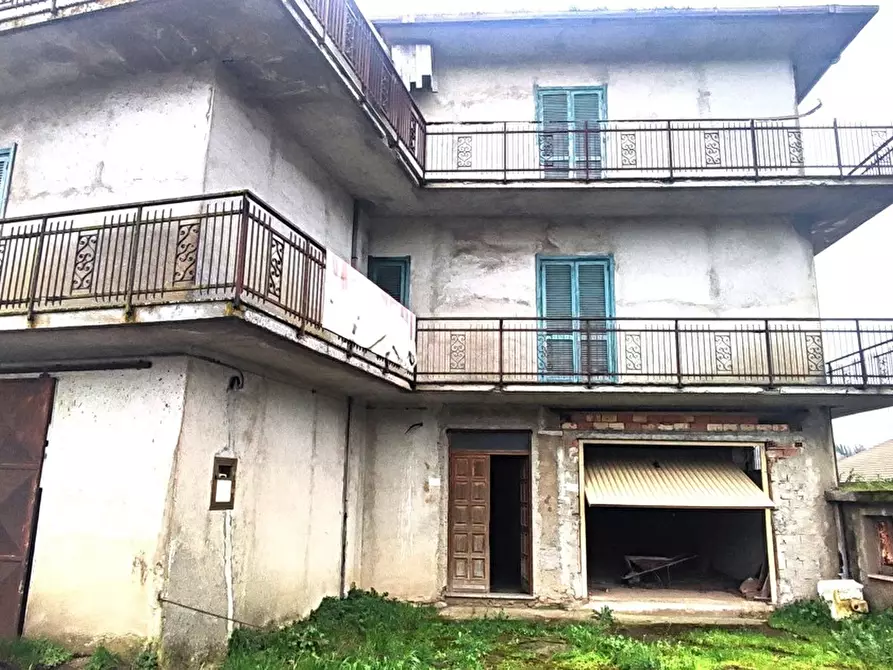 Immagine 1 di Palazzo in vendita  in LocalitÃ  TRE CROCI, SNC a San Vito Sullo Ionio