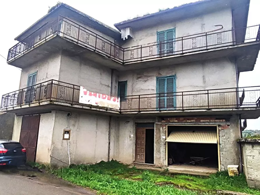 Immagine 2 di Palazzo in vendita  in LocalitÃ  TRE CROCI, SNC a San Vito Sullo Ionio