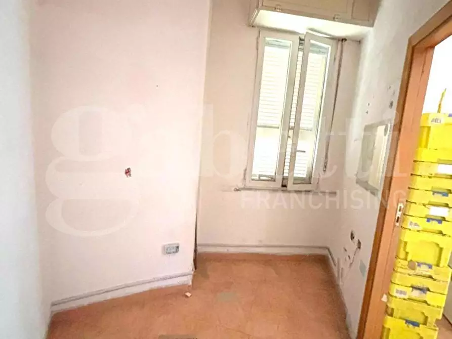 Immagine 10 di Appartamento in vendita  in Via ponti rossi a Napoli