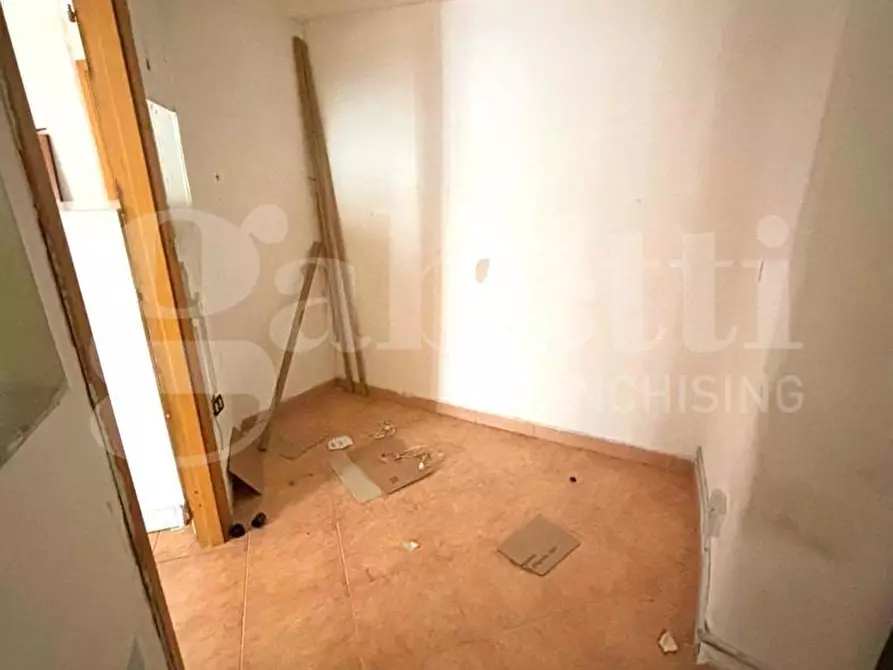 Immagine 9 di Appartamento in vendita  in Via ponti rossi a Napoli