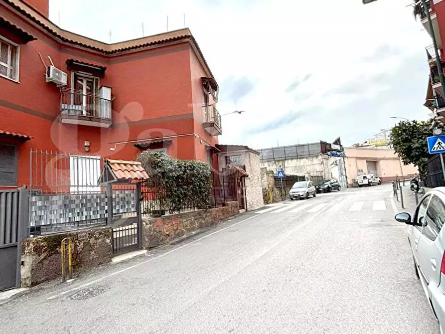 Immagine 17 di Appartamento in vendita  in Via ponti rossi a Napoli