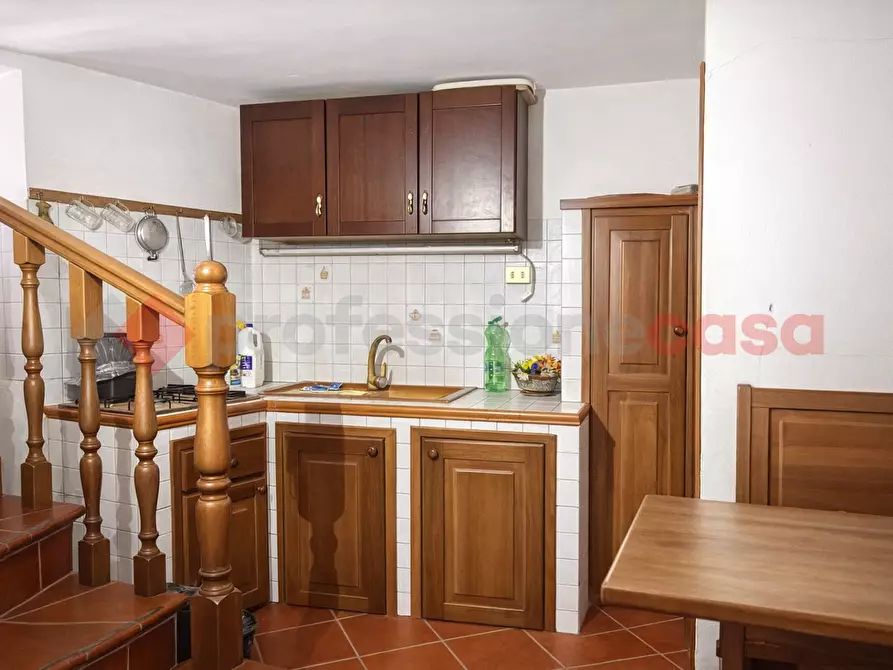 Immagine 1 di Casa indipendente in vendita  in Via Riforma, 4 a Vico Nel Lazio