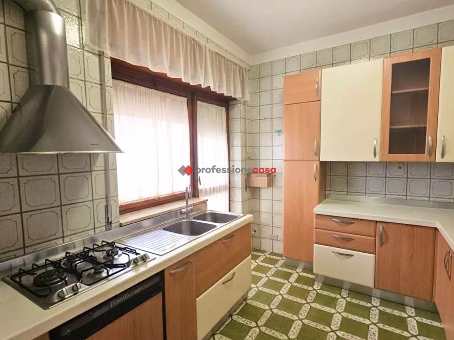 Immagine 5 di Appartamento in vendita  in Via Girolamo Calvanese, 7 a Foggia