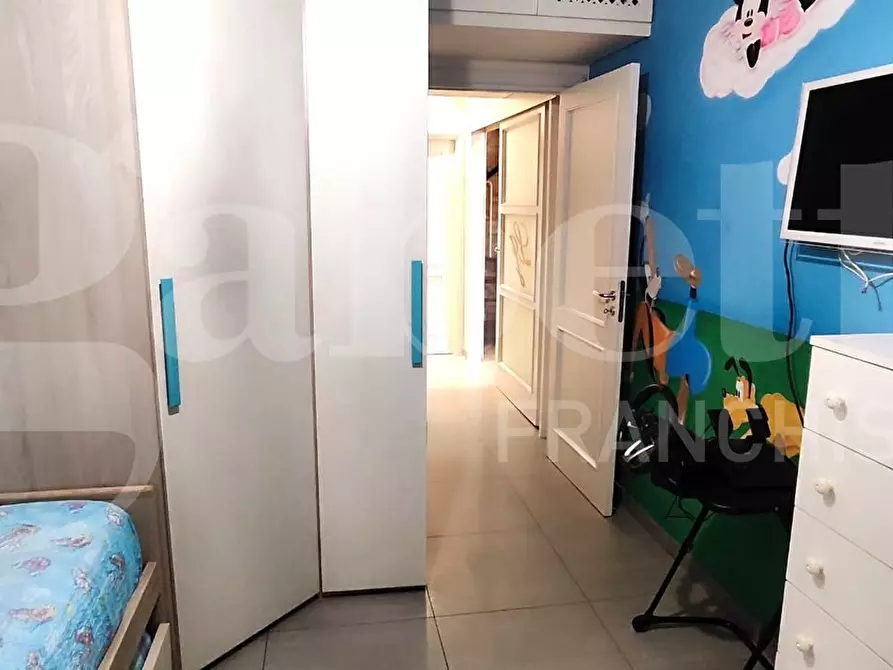 Immagine 8 di Appartamento in vendita  in Via torino a Napoli