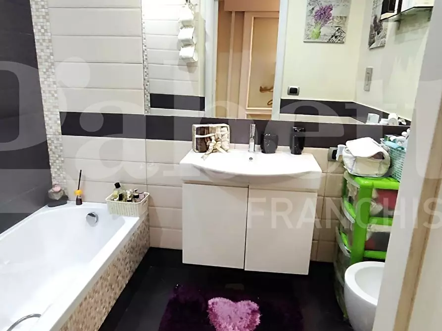 Immagine 17 di Appartamento in vendita  in Via torino a Napoli