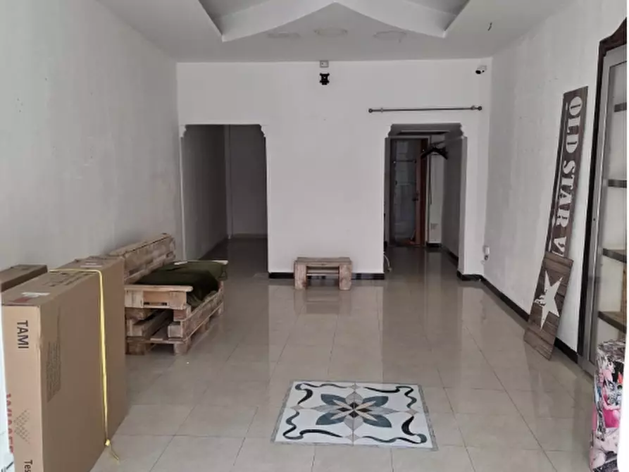 Immagine 6 di Negozio in affitto  in Via Roma, 7 a Volla