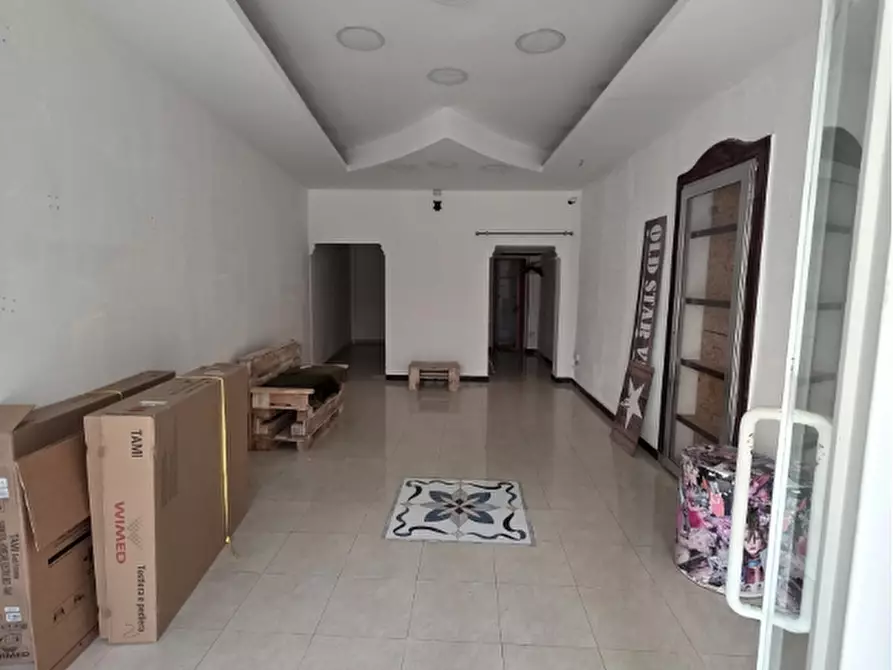 Immagine 5 di Negozio in affitto  in Via Roma, 7 a Volla