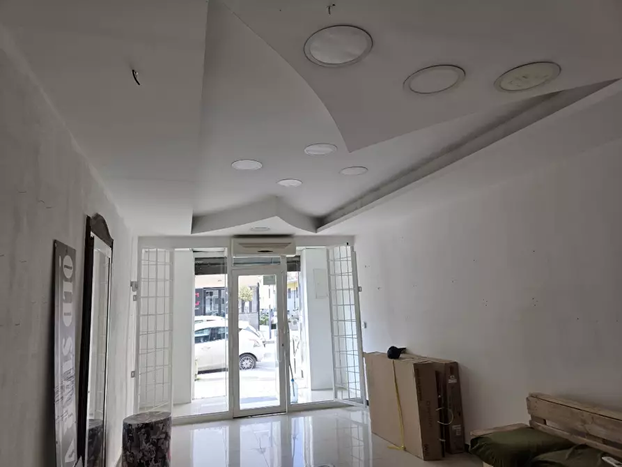 Immagine 9 di Negozio in affitto  in Via Roma, 7 a Volla