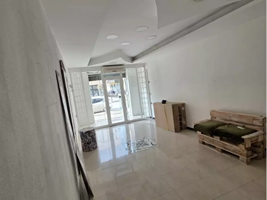 Immagine 12 di Negozio in affitto  in Via Roma, 7 a Volla