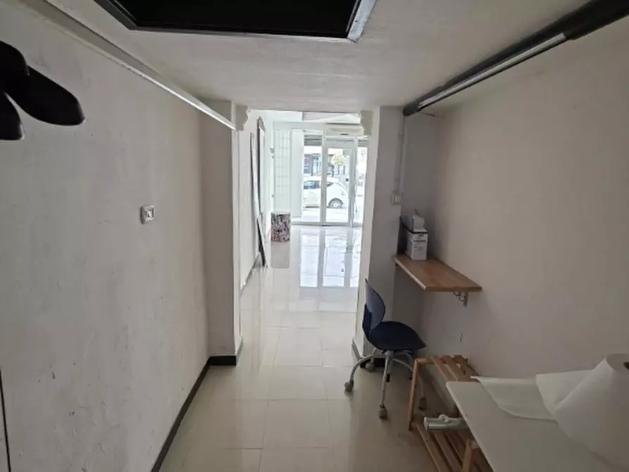 Immagine 13 di Negozio in affitto  in Via Roma, 7 a Volla
