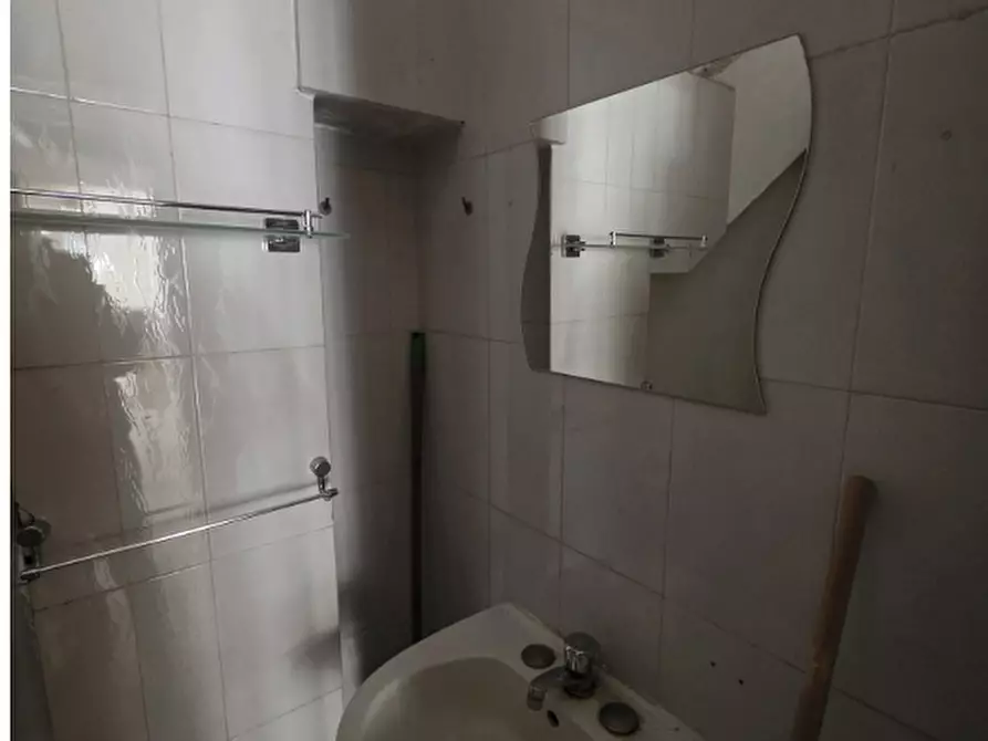 Immagine 15 di Negozio in affitto  in Via Roma, 7 a Volla