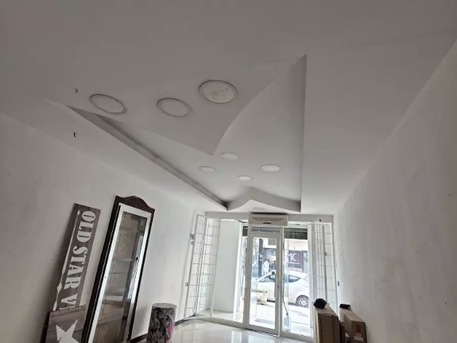 Immagine 20 di Negozio in affitto  in Via Roma, 7 a Volla