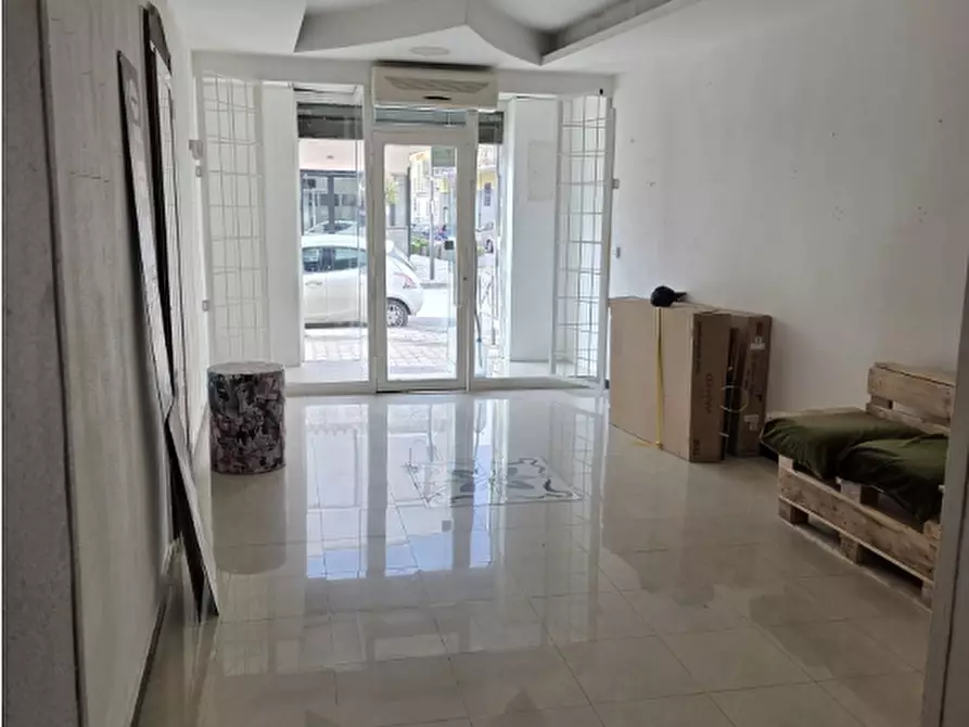 Immagine 10 di Negozio in affitto  in Via Roma, 7 a Volla