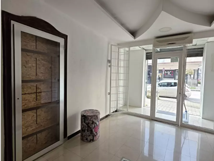 Immagine 7 di Negozio in affitto  in Via Roma, 7 a Volla