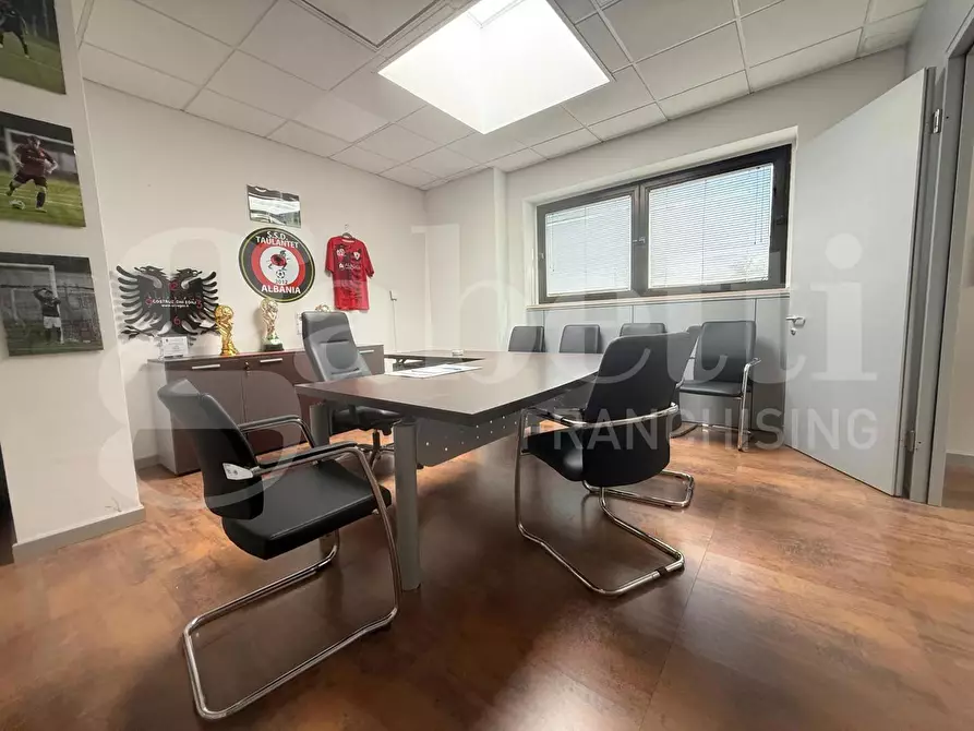 Immagine 5 di Ufficio in vendita  in Via VILLAGGIO XXV APRILE, 1 a Bastia Umbra
