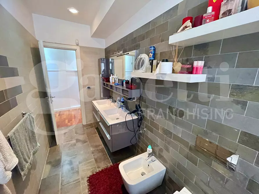 Immagine 21 di Appartamento in vendita  in Corso delle Provincie, 247 a Catania