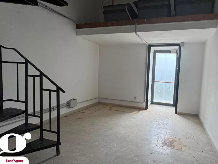 Immagine 9 di Attività commerciale in affitto  in Via ROMA, 6 a Caronia