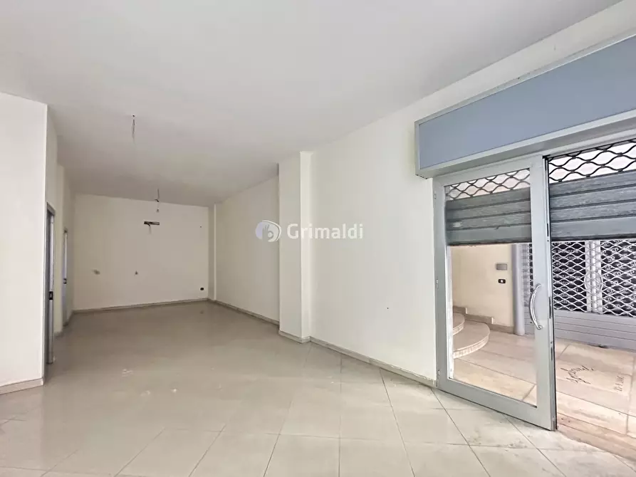 Immagine 6 di Negozio in vendita  in Via Del Pennino, 23 a Acerra
