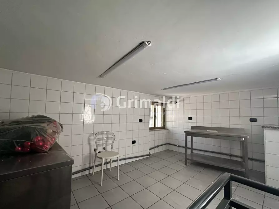 Immagine 7 di Negozio in vendita  in Corso Della Resistenza, 115 a Acerra