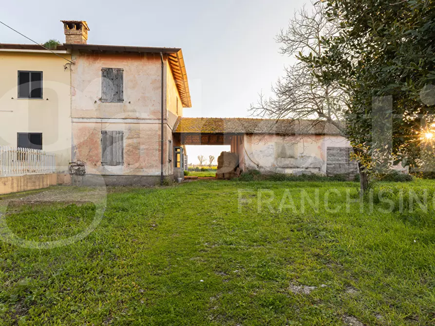 Immagine 1 di Casa bifamiliare in vendita  in Strada del Truglio, 20 a Latina