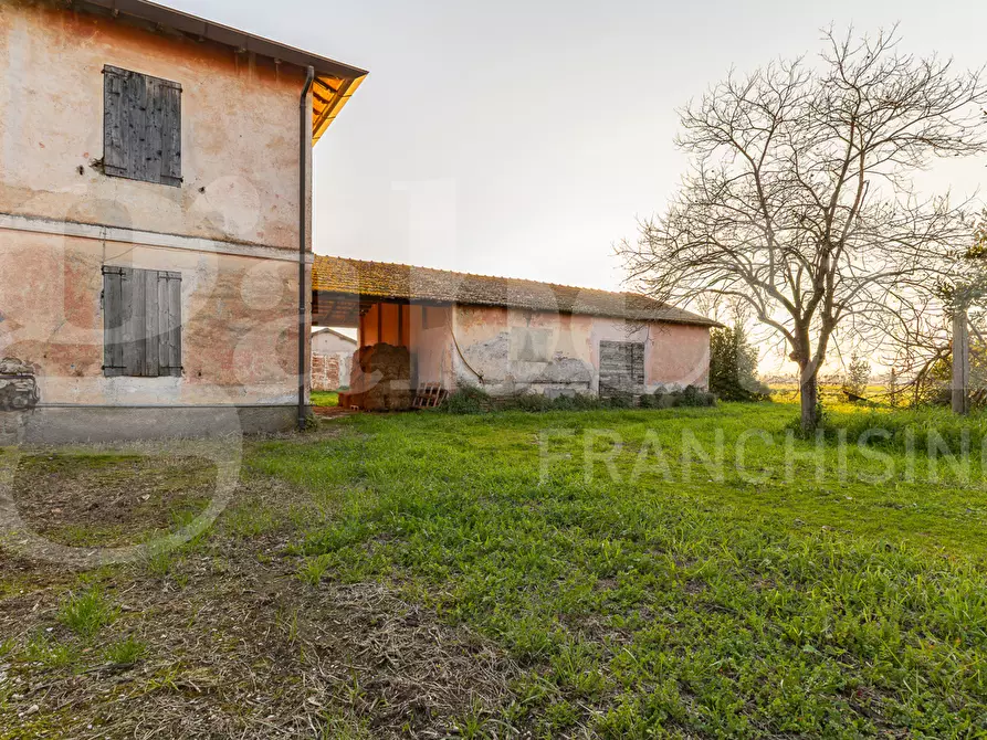 Immagine 3 di Casa bifamiliare in vendita  in Strada del Truglio, 20 a Latina