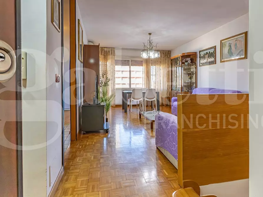 Immagine 2 di Appartamento in vendita  in Via Fratelli Bandiera, 29 a Latina