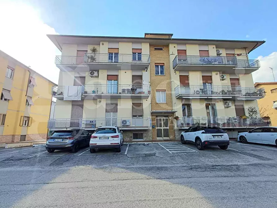 Immagine 1 di Appartamento in vendita  in Viale DELLA RESISTENZA, 10 a Bastia Umbra