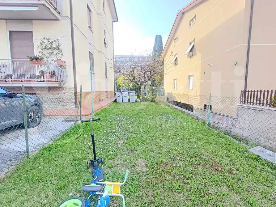Immagine 22 di Appartamento in vendita  in Viale DELLA RESISTENZA, 10 a Bastia Umbra