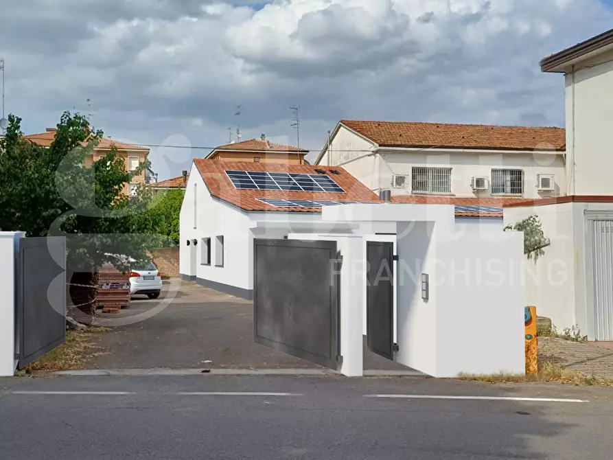 Immagine 1 di Appartamento in vendita  in Via Luigi Cherubini a Bologna