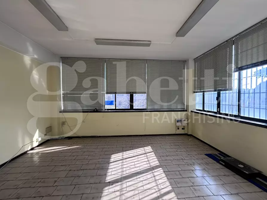 Immagine 14 di Ufficio in vendita  in Via RAINUSSO a Modena