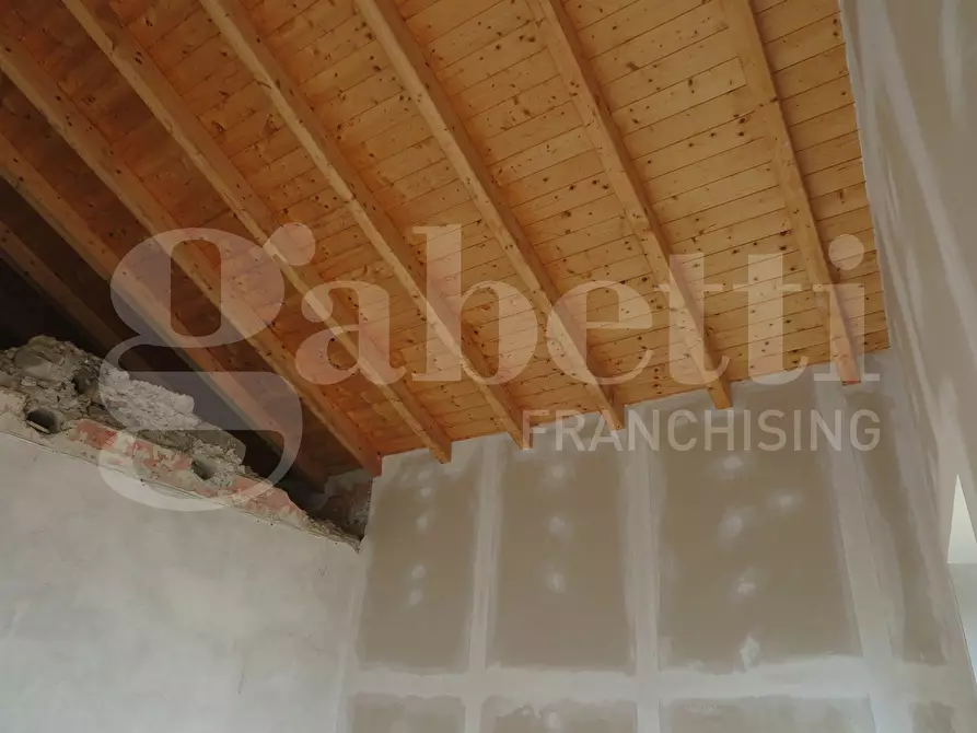 Immagine 18 di Appartamento in vendita  in Via I maggio, 4 a Follo